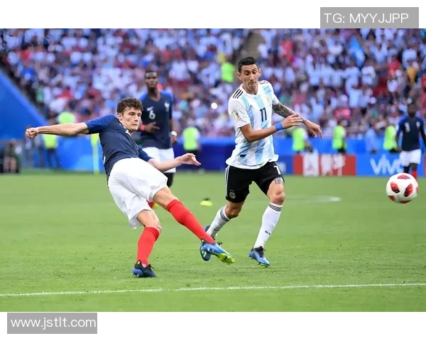 法国足球巨星领衔世界足球潮流 展现卓越技艺与辉煌成就